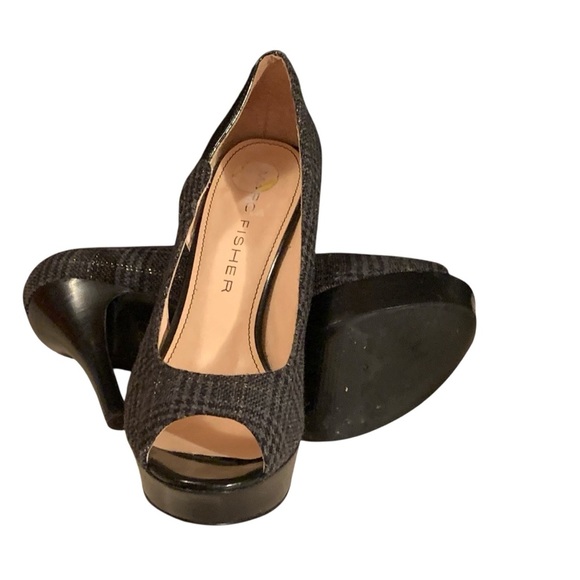 Marc Fisher Plaid Peep Toe Heels Pumps - Picture 6 of 7